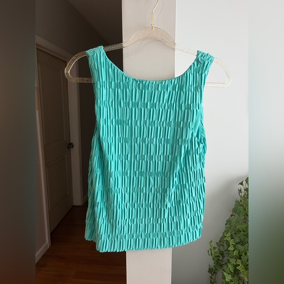 ZARA Aqua Textured Scoop Back Tank Top - Picture 1 of 3